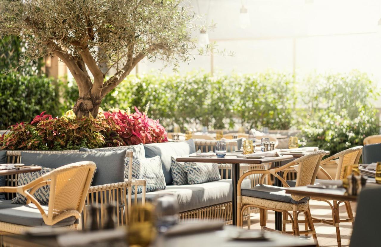 Four Seasons Hotel Dubai International Financial Centre Exterior photo